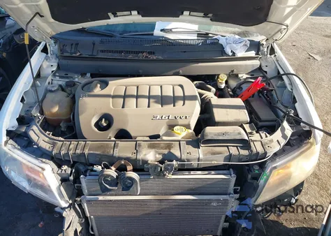 2014 Dodge Journey Sxt z USA, uszkodzony, nr VIN 3C4PDCBG2ET152466